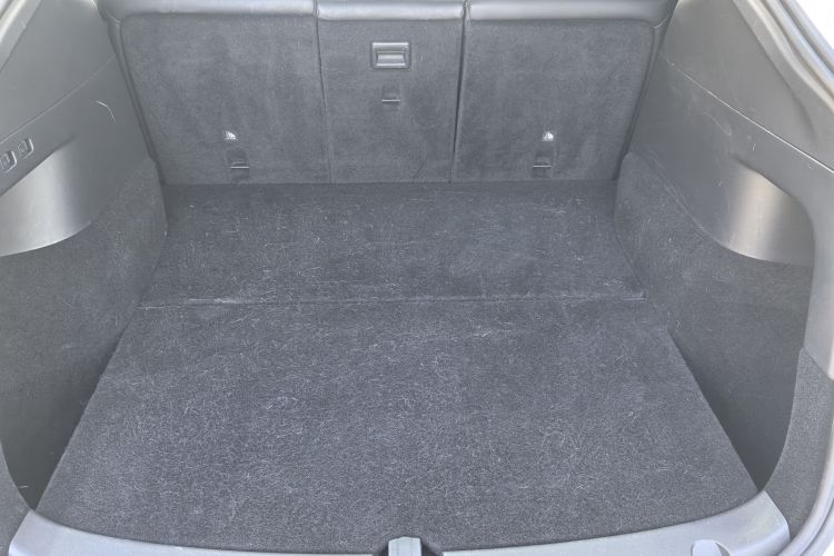 特斯拉 Model Y 2021款 长续航全轮驱动版局部细节23