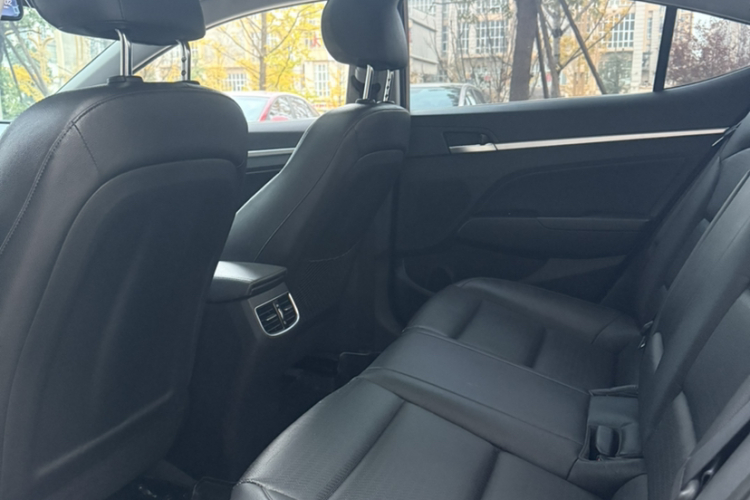 现代 领动 2016款 1.6L 自动智炫·豪华型车身外观6006