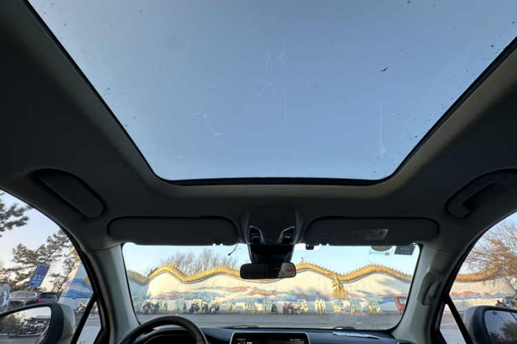 上汽大通MAXUS D90 2017款 2.0T 自动两驱 天王星局部细节22