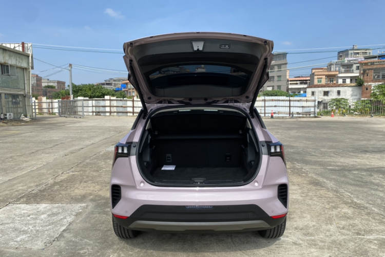 领克06 EM-P 2023款 1.5T Remix PHEV Shero中控内饰7011