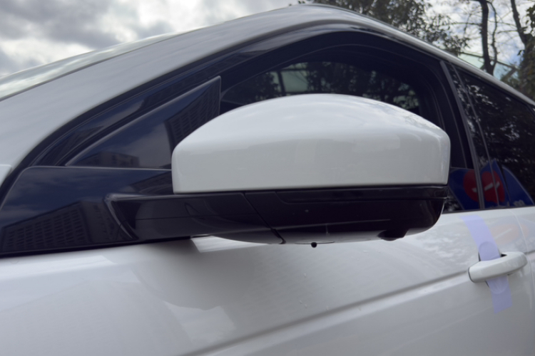 路虎 发现运动版 2020款 249PS R-Dynamic 性能科技版 7座车身外观6001