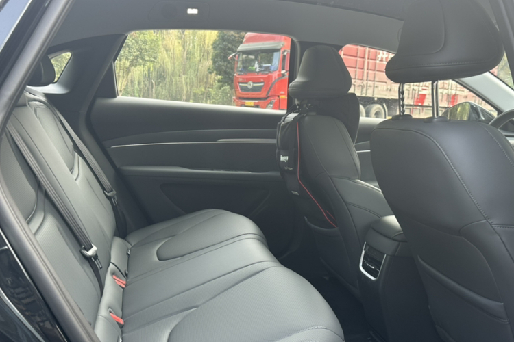 小鹏MONA M03 2025款 600 超长续航 Max中控内饰7004