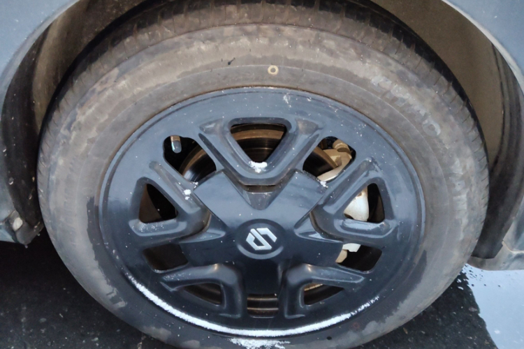 零跑汽车 零跑T03 2023款 403智享版车身外观6001