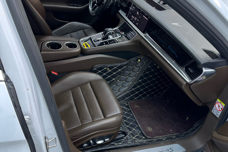 保时捷 2017款 Panamera 4S 2.9T中控内饰7009