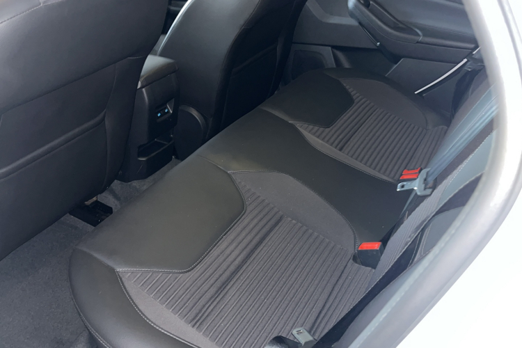 福特 福克斯 2017款 两厢 1.6L 手动风尚型智行版中控内饰7002