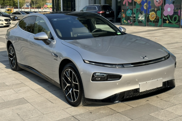 小鹏P7 2023款 P7i 702 Pro车身外观6001