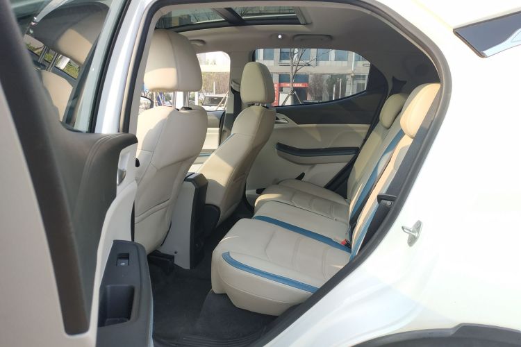 比亚迪 元Pro 2023款 401KM尊贵型中控内饰7003