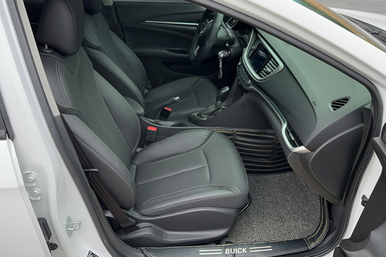 别克 英朗 2021款 改款 典范 1.5L 自动精英型中控内饰7001