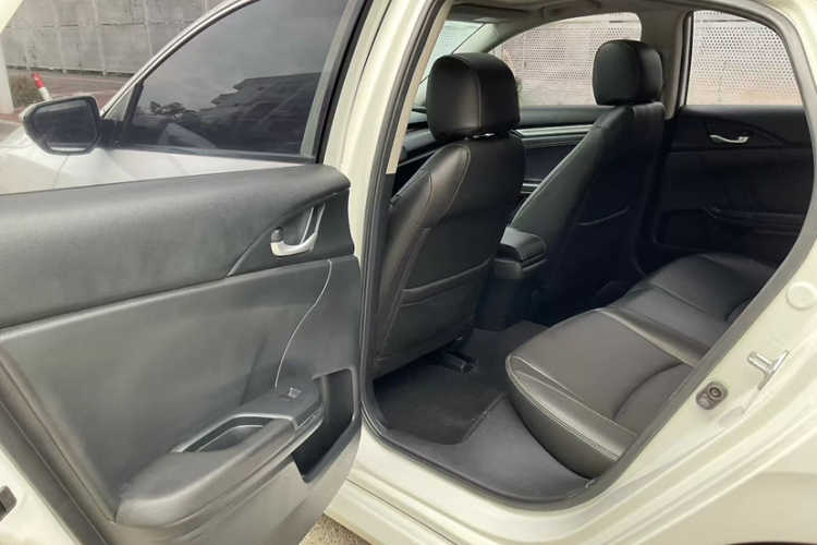 本田 思域 2019款 180TURBO CVT尚动版 国VI中控内饰7002