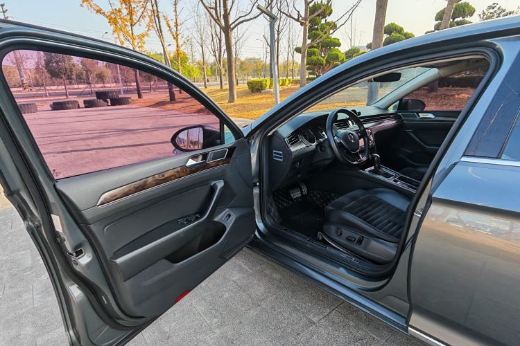 大众 迈腾 2017款 380TSI DSG 豪华型局部细节19