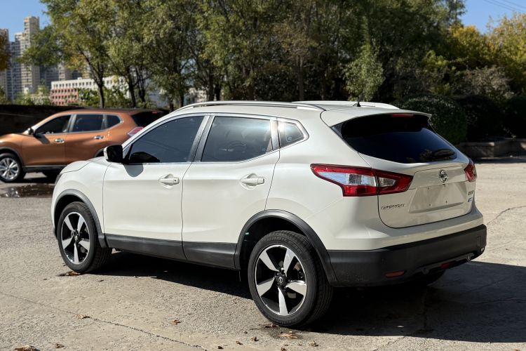 日产 逍客 2017款 2.0L CVT智享版 国V车身外观6005