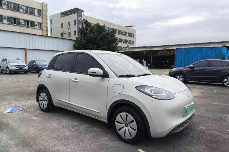 五菱汽车 五菱缤果 2023款 203km 轻享款车身外观6002