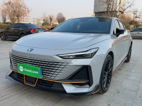 长安UNI-V 2022款 1.5T 运动版