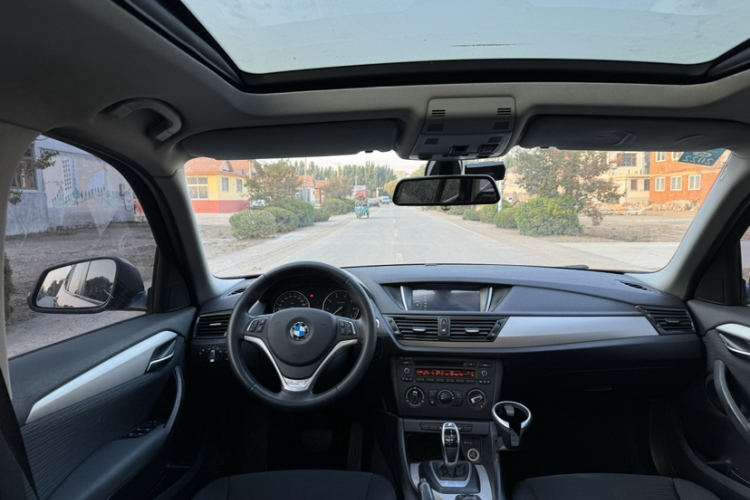 宝马X1 2014款 sDrive18i 时尚型中控内饰7005