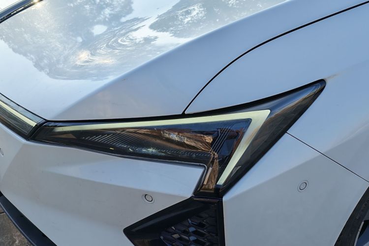 灵悉L 2025款 头号玩家版+超级加倍选装包车身外观6009