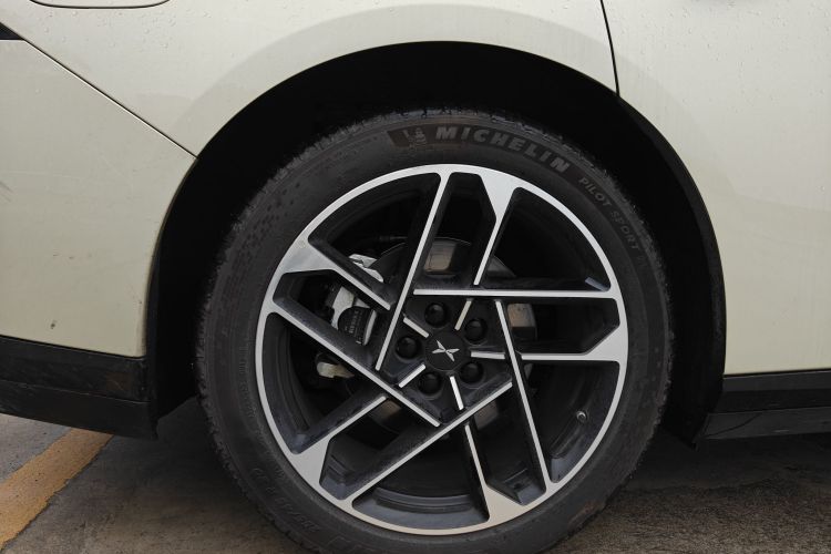 小鹏P7+ 2024款 超长续航 Max车身外观6011