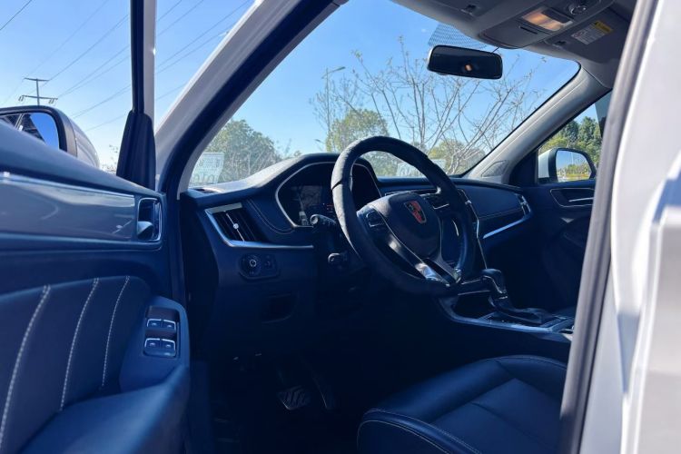 荣威RX5 2020款 20T 自动Ali智联网超越智臻版车身外观6008