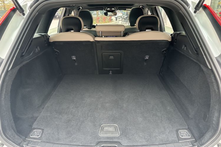 沃尔沃XC60 2026款 B5 四驱智逸豪华版局部细节9004