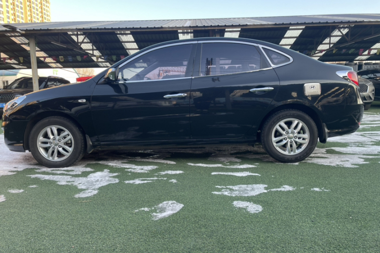 现代 悦动 2011款 1.6L 手动舒适型车身外观6002