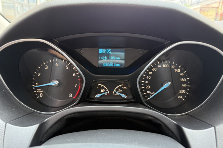 福特 福克斯 2017款 两厢 1.6L 自动风尚型智行版中控内饰15