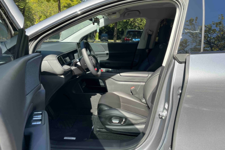 小鹏G6 2023款 755 超长续航 Pro局部细节19