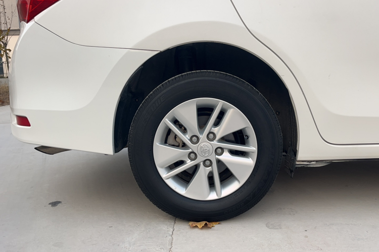 丰田 卡罗拉 2017款 1.2T 手动GL车身外观6012