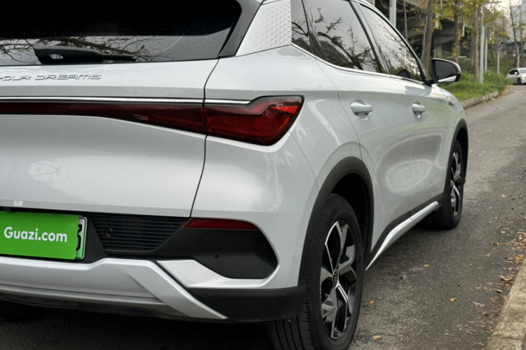 比亚迪 元PLUS 2022款 430KM 豪华型车身外观6008