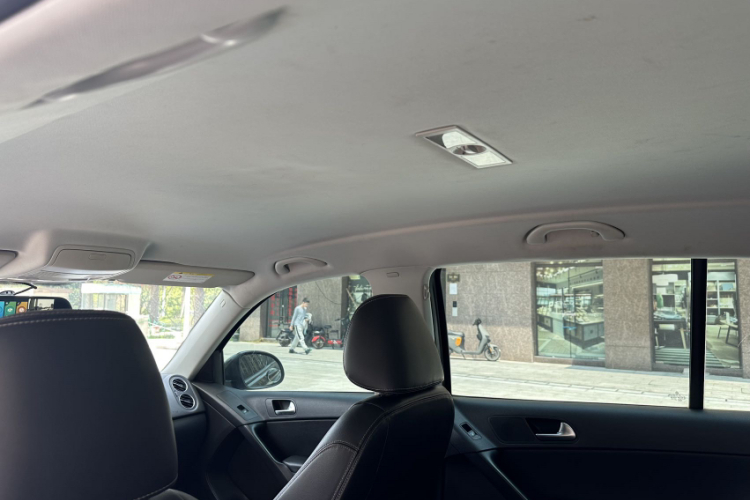 大众 途观 2016款 300TSI 自动两驱风尚版中控内饰7003