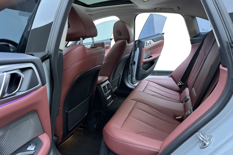 宝马4系 2022款 425i Gran Coupe M运动套装中控内饰7001