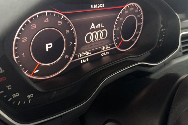 奥迪A4L 2017款 40 TFSI 风尚型中控内饰15