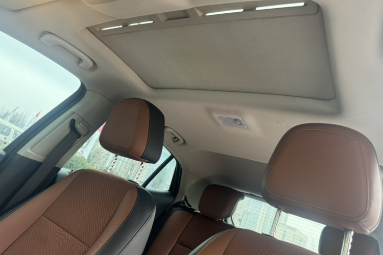 别克 昂科拉 2014款 1.4T 自动两驱都市领先型中控内饰7008