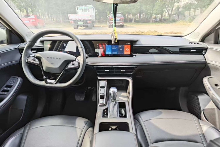 荣威i5 2023款 1.5L CVT尊荣版中控内饰7004