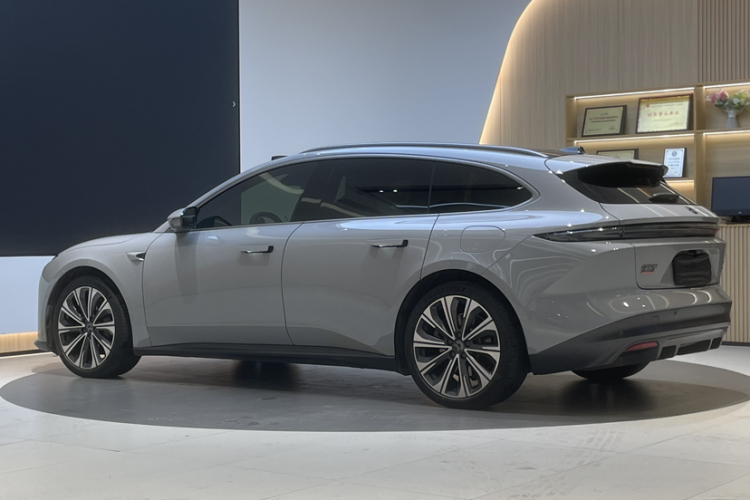 蔚来ET5T 2023款 75kWh Touring车身外观6009