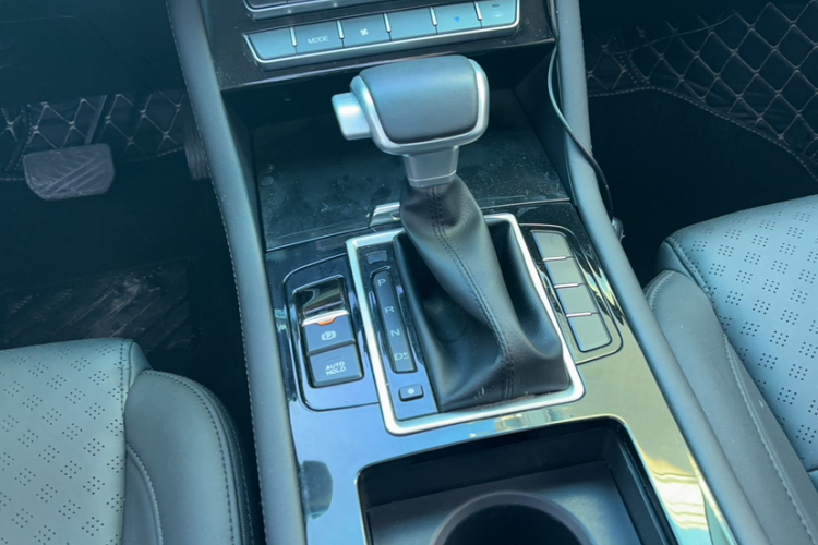 中国重汽VGV VGV U70 2020款 1.5T 自动智享精英版 7座局部细节18