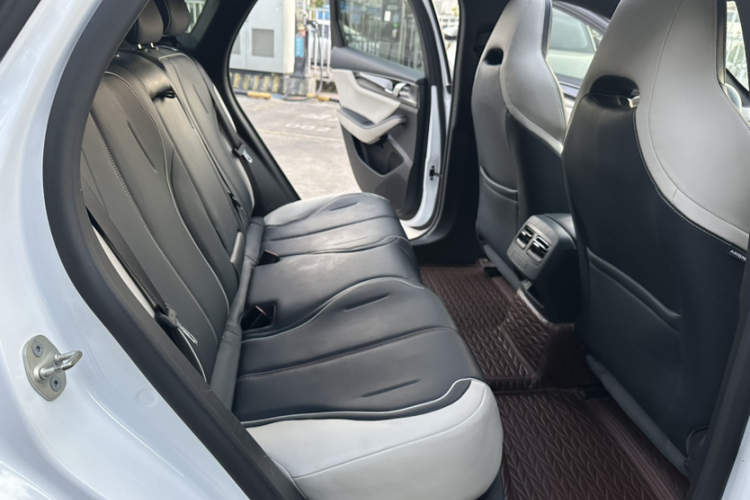 比亚迪 秦PLUS 2021款 EV 510KM 出行版中控内饰7001