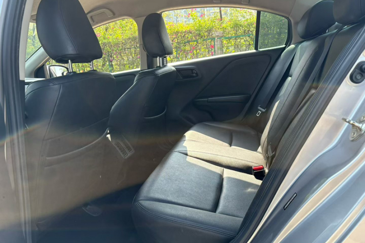 本田 锋范 2017款 1.5L CVT精英版中控内饰7002