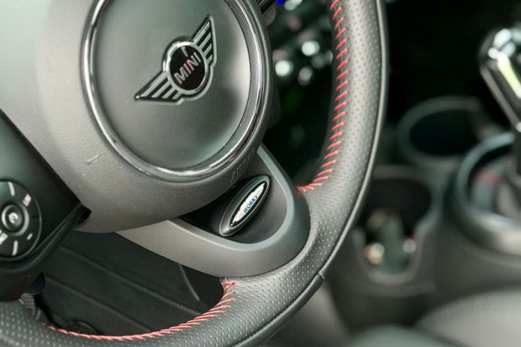 MINI 2021款 2.0T COOPER S 经典派中控内饰7004