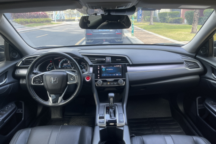 本田 思域 2016款 220TURBO CVT尊耀版中控内饰7002