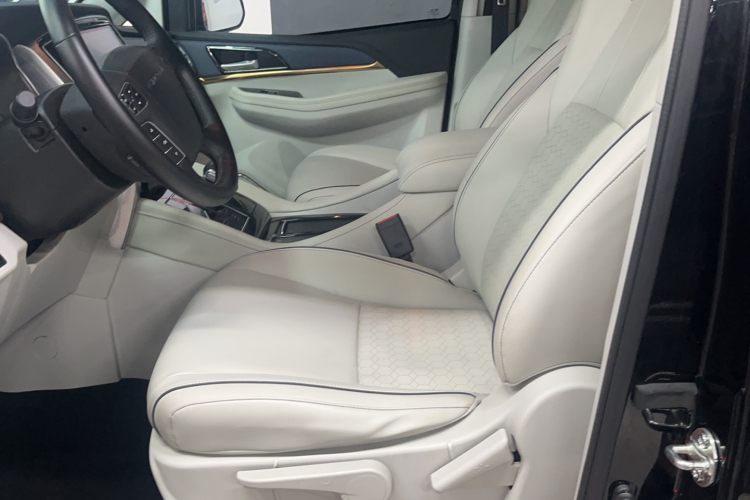 东风风行 风行M7 2022款 领爵款 2.0T 自动行政版局部细节19