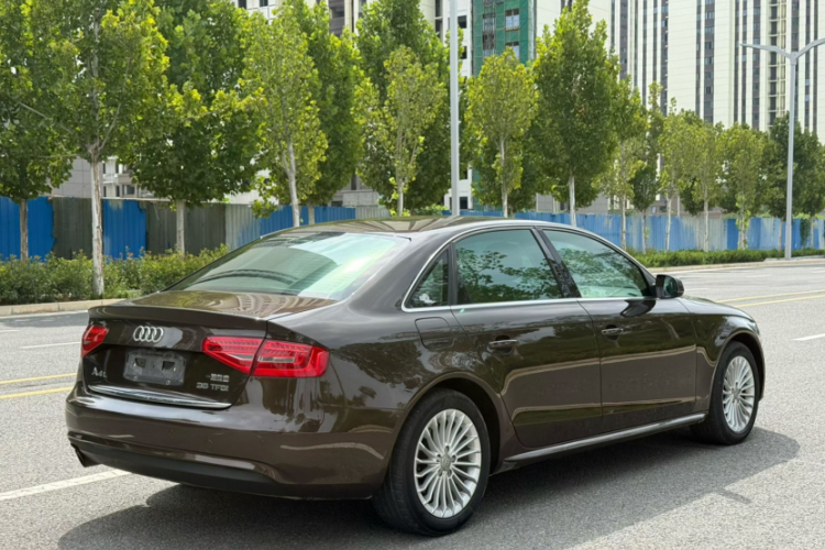 奥迪A4L 2015款 35 TFSI 自动舒适型车身外观6004