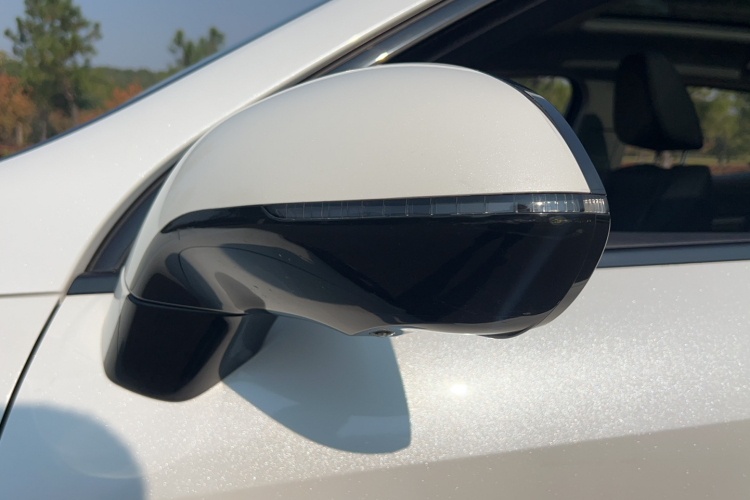 魏牌 VV5 2017款 2.0T 旗舰型车身外观6012