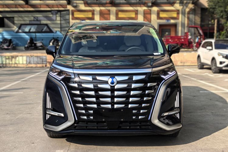 腾势D9 2022款 DM-i 1040 尊贵型车身外观6001