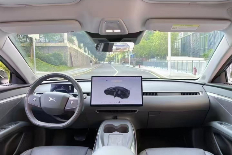 小鹏MONA M03 2025款 515 长续航 Plus中控内饰7004