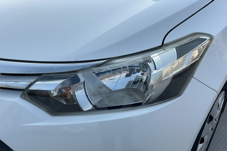 丰田 威驰 2014款 1.5L 自动智臻版车身外观6009