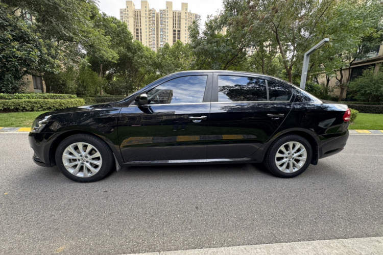 大众 朗逸 2017款 1.6L 自动舒适版车身外观6003