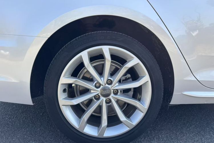 奥迪A4L 2018款 30周年年型 40 TFSI 时尚型车身外观6009