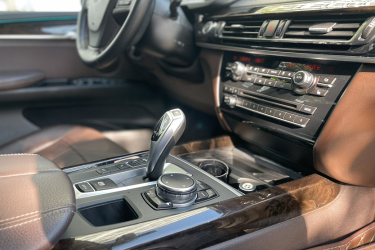 宝马X5(进口) 2015款 xDrive28i中控内饰7001