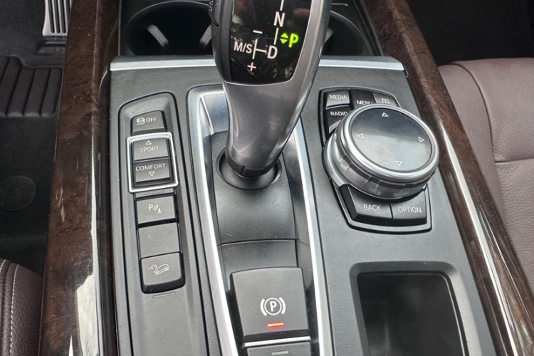 宝马X5(进口) 2014款 xDrive35i 典雅型中控内饰7003