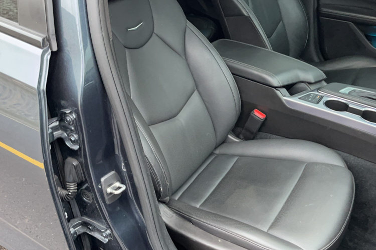 凯迪拉克CT4 2021款 28T 豪华型局部细节41