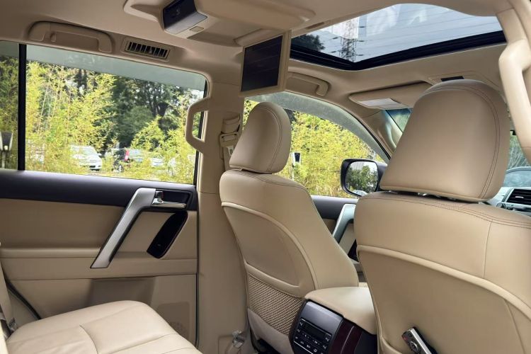 丰田 普拉多 2016款 3.5L 自动TX-L NAVI中控内饰7010